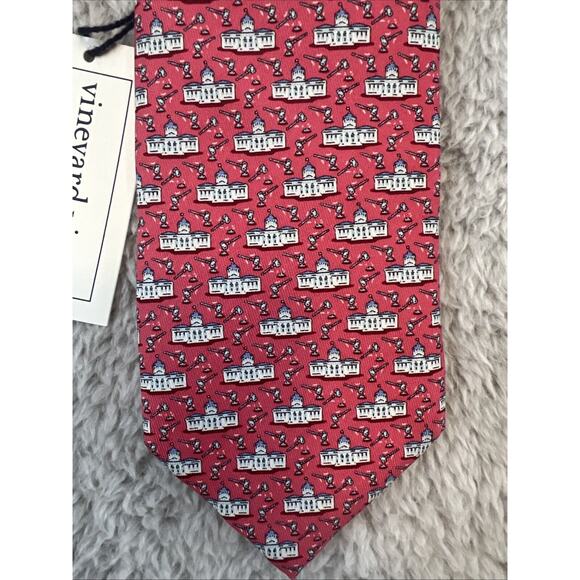 vineyard vines Martha’s Vineyard Custom Coll Silk Tie Geometric Print Court H - Picture 2 of 7